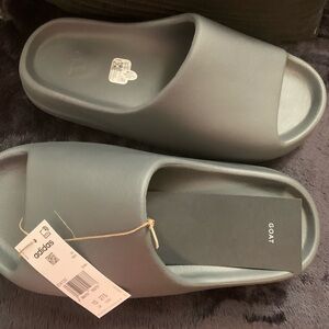 Slate Gray Yeezy Slides